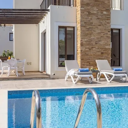 Case de vacanță Ionion H30 *
