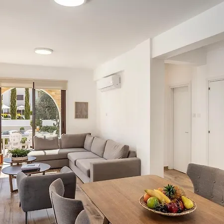 Ionion H30 بيت للعطل أيا نابا