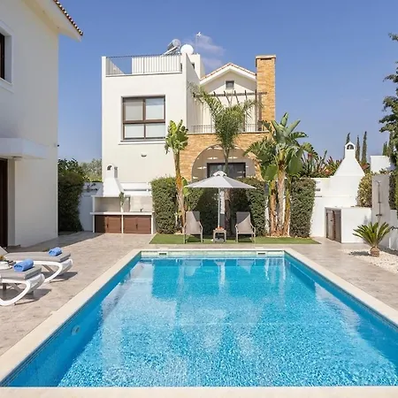 بيت للعطل Ionion H30