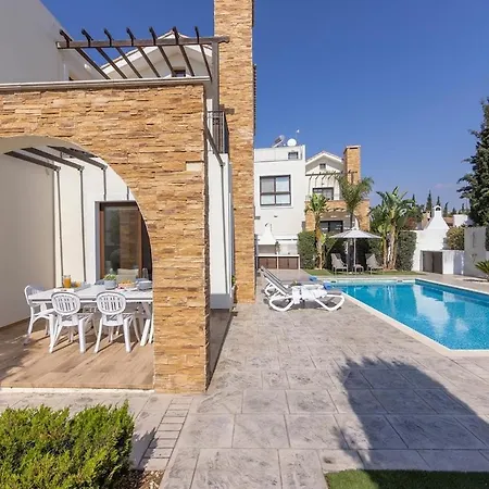 بيت للعطل Ionion H30