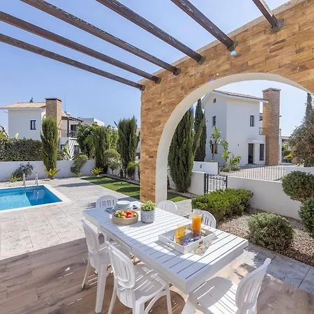 بيت للعطل Ionion H30