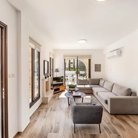 Ionion H30 Ayia Napa